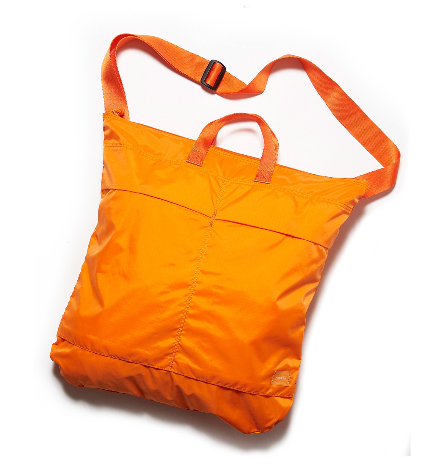 トートバッグ W42×H44cm 1万2500円/ポーター(𠮷田)