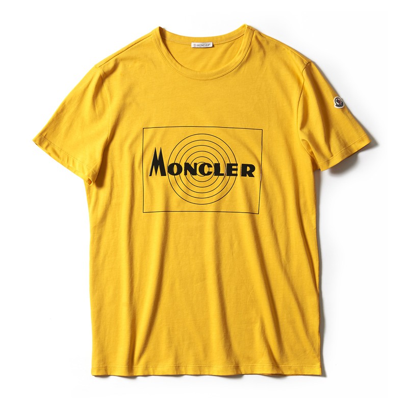 Tシャツ3万8000円/モンクレール(モンクレール ジャパン)