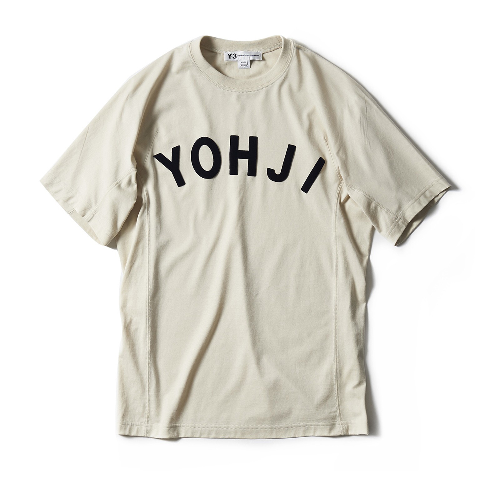 Tシャツ1万3000円／ワイスリー（アディダス ファッション グループ ショールーム）