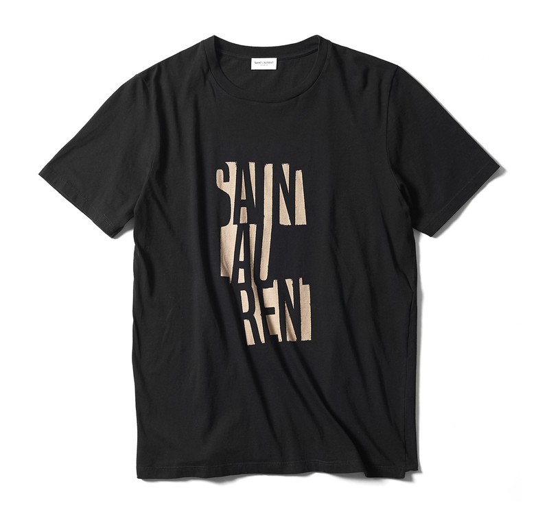 Tシャツ4万3000円／サンローラン バイ アンソニー・ヴァカレロ（イヴ・サンローラン）