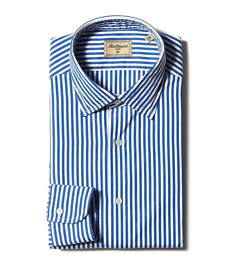 シャツ2万4000円／マテウッチィ（トレメッツォ）