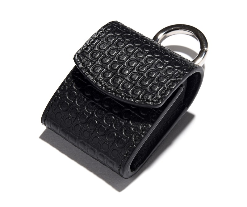 イヤーポッドケース[Ｗ5.5×Ｈ6×Ｄ2.5cm] 3万7000円（フェラガモ・ジャパン）