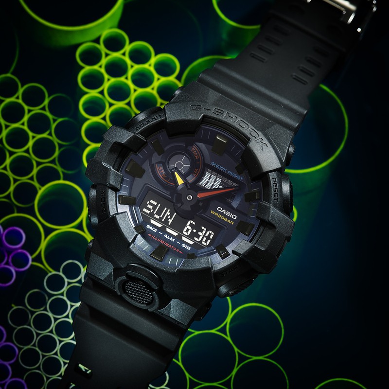 「GA-700BMC-1AJF」電池寿命約5年。樹脂ケース(57.5×53.4mm)、樹脂バンド、20気圧防水。1万6200円/カシオ(カシオ計算機 お客様相談室)