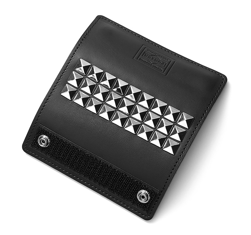 バッグ2万6500円／ポーター（吉田）