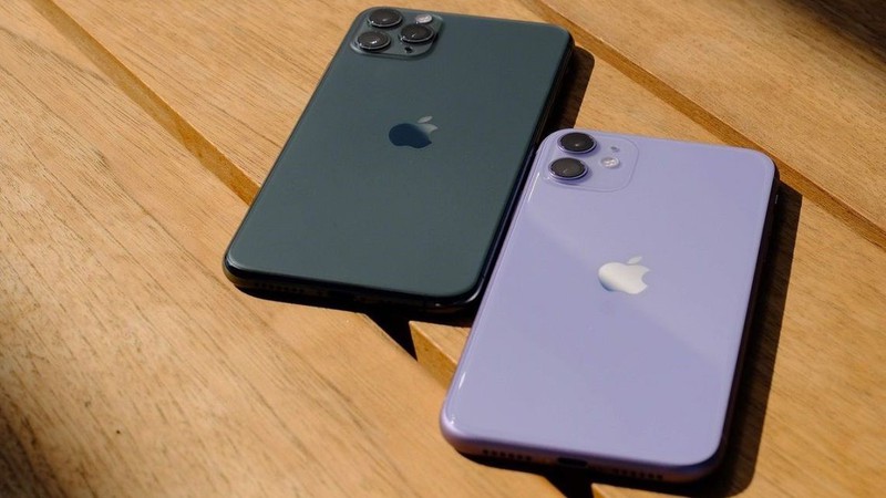 Apple iPhone 11 パープル 画面傷あり Apple iPhone 11 パープル 画面傷あり