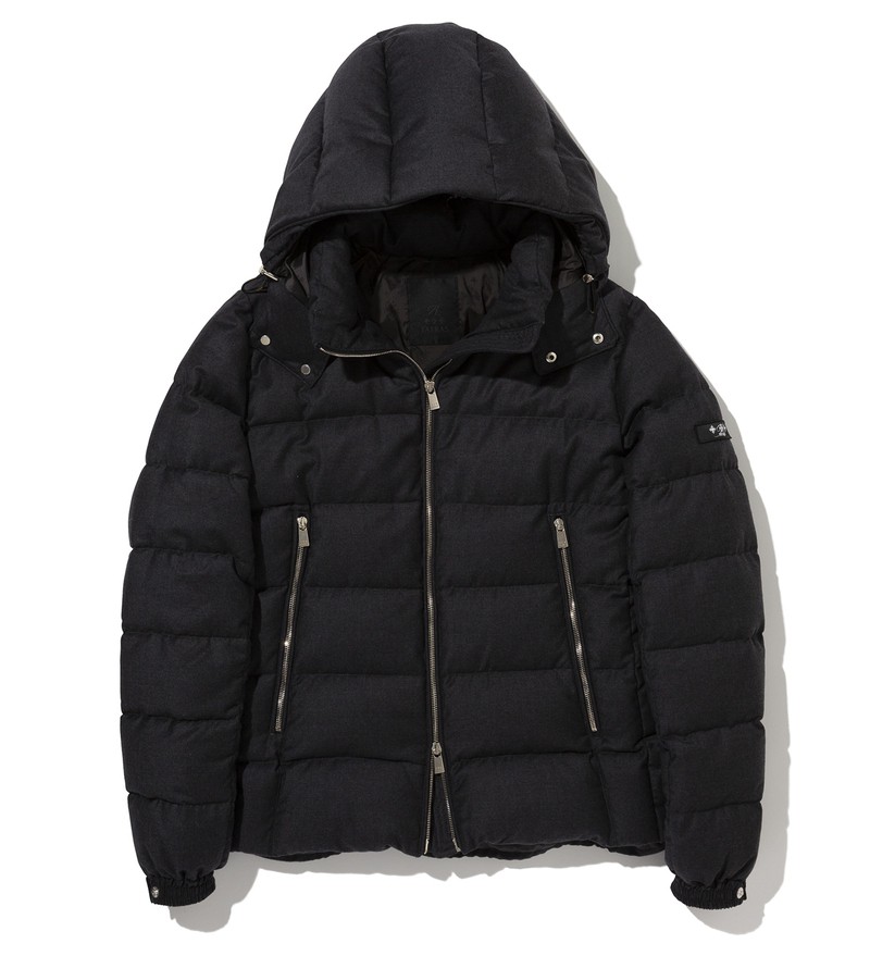 ダウンジャケット12万5000円／タトラス アールライン（タトラスインターナショナル）