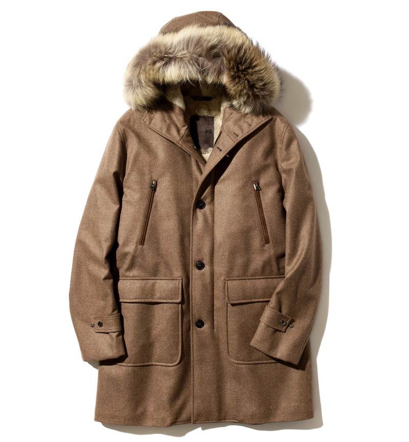 コート77万8000円/マンゾーニ24(ストラスブルゴ)