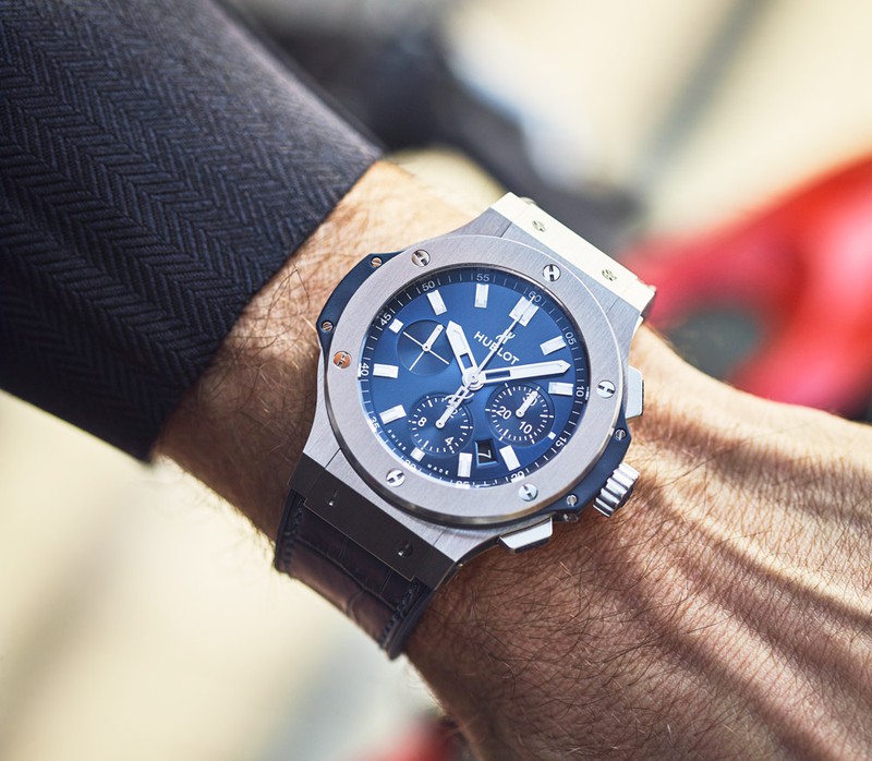 「ビッグ・バン スチール ブルー」自動巻き、SSケース(44mm)、ブルーアリゲーター×ブルーラバーストラップ、10気圧防水。138万円/ウブロ