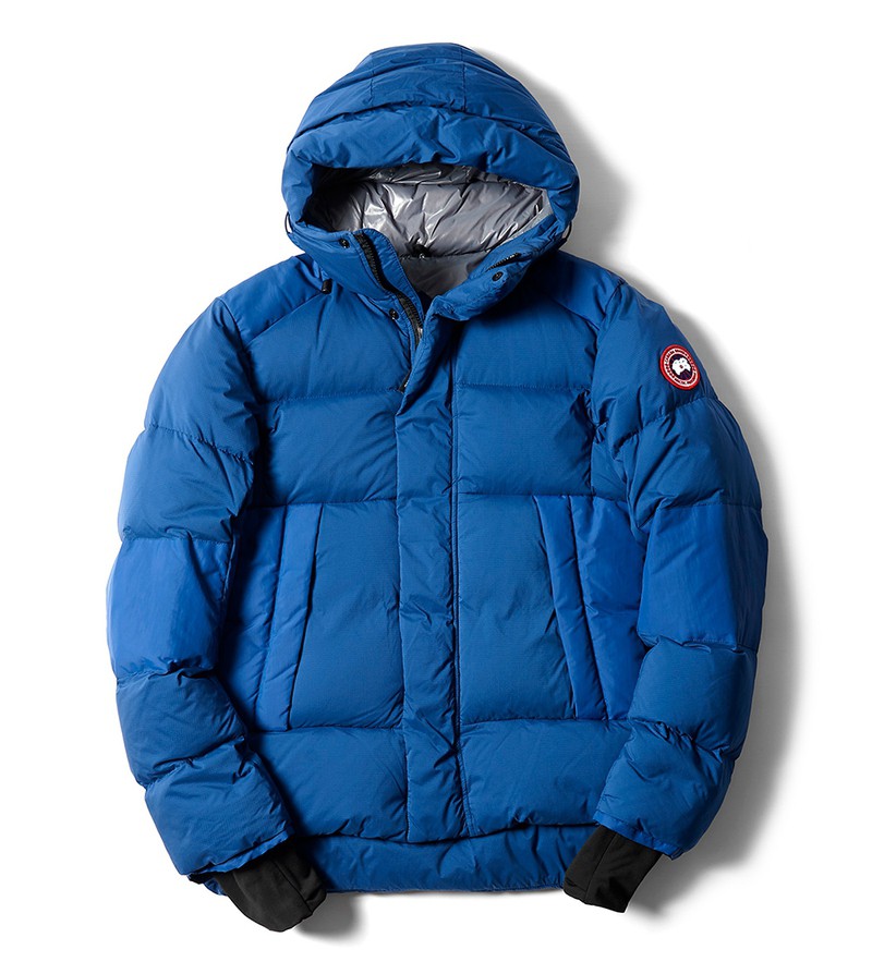 ダウンジャケット7万8000円／カナダグース（カナダグース）