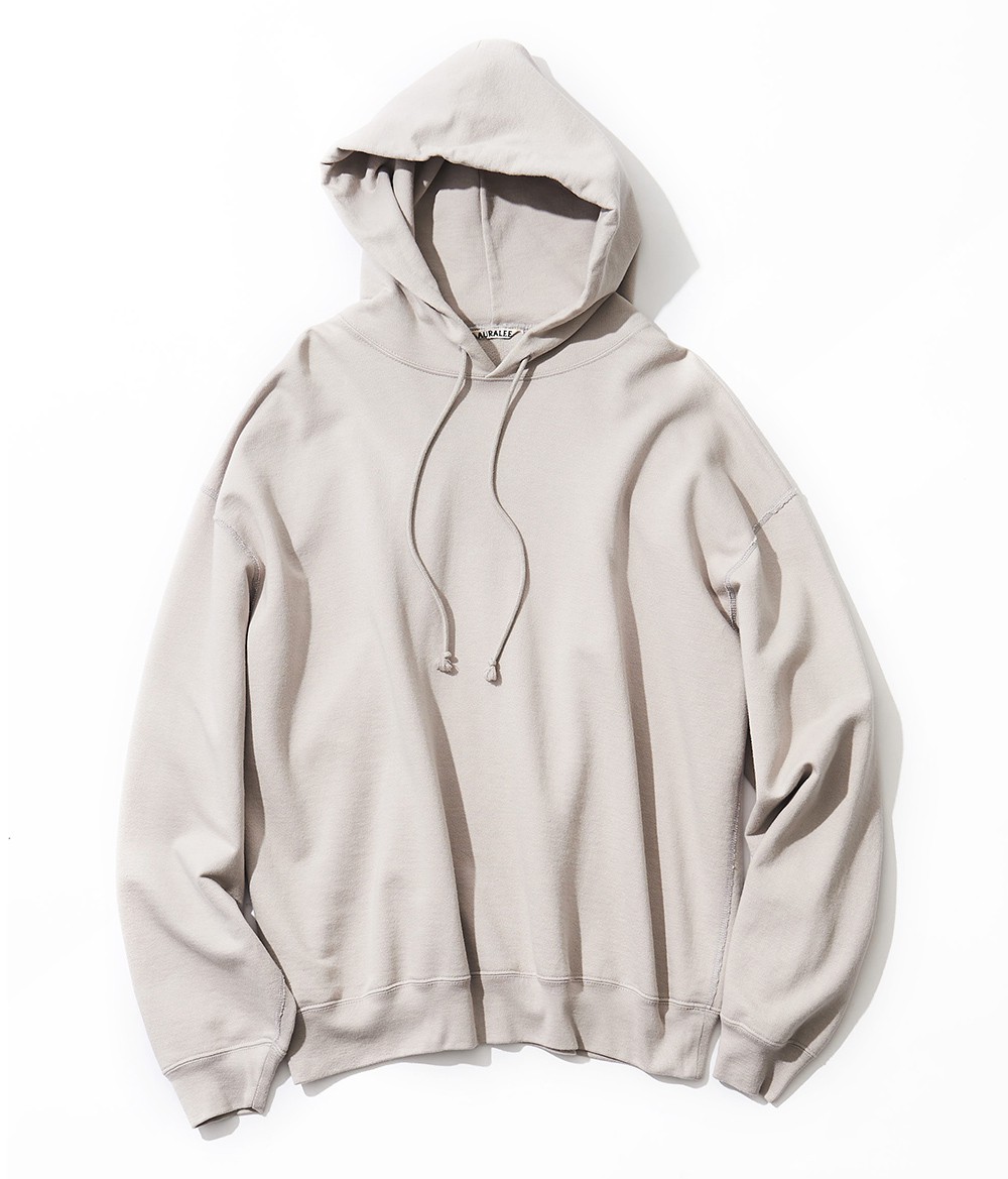 パーカ2万3000円/オーラリー