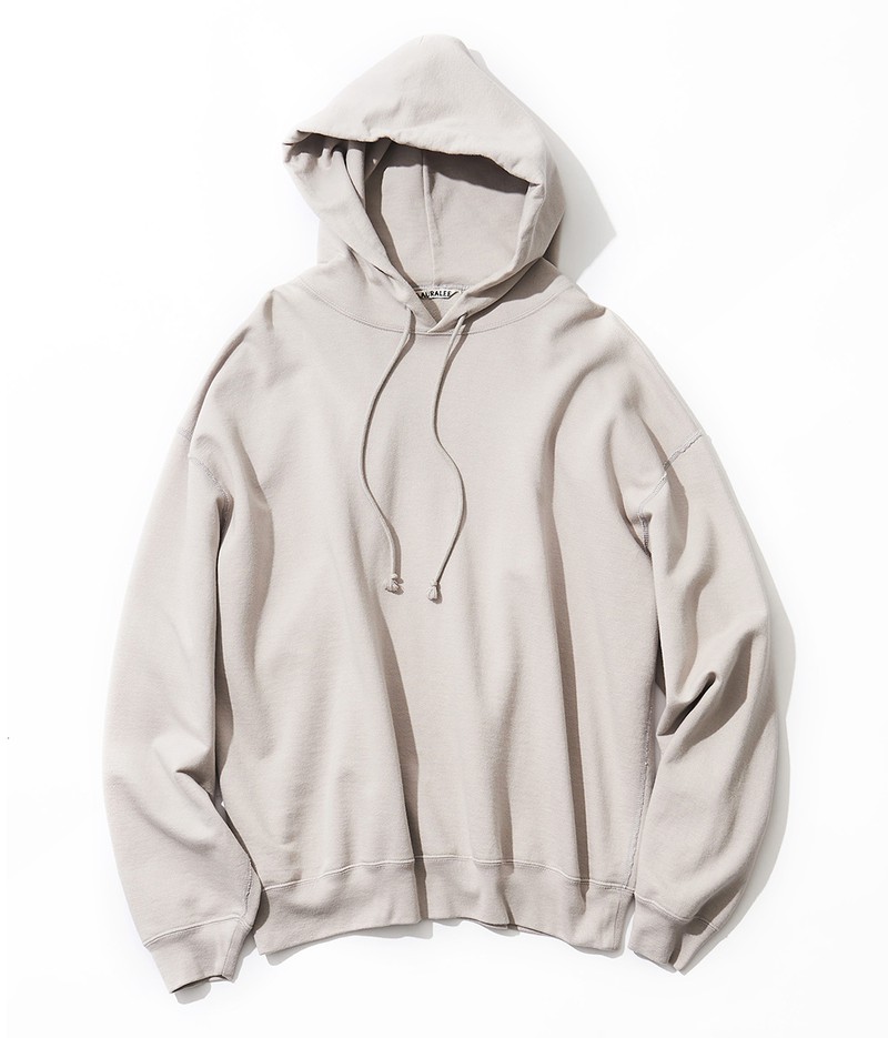 パーカ2万3000円/オーラリー