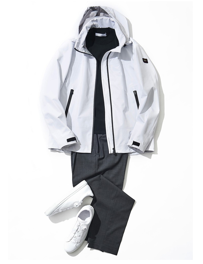 ジャケット9万2000円/ポール&シャーク(トレメッツォ)、ニット1万6000円/エストネーション、パンツ2万5000円/ブリリア 1949(トヨダトレーディング プレスルーム)、スニーカー2万6000円/エーエムビー(ハイブリッジインターナショナル)