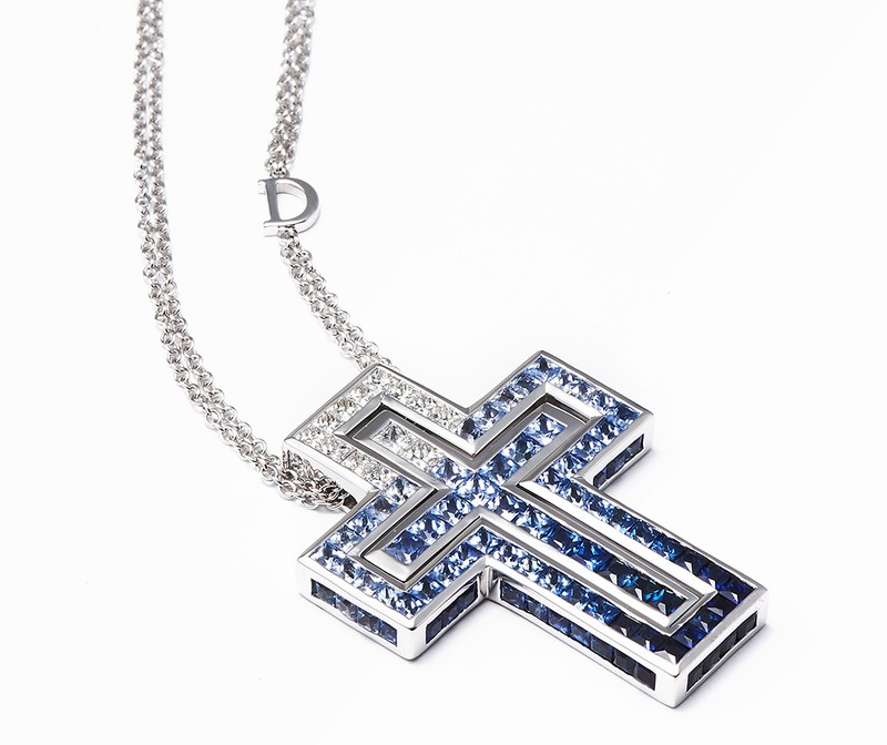 ネックレス239万円/ダミアーニ(ダミアーニ 銀座タワー)