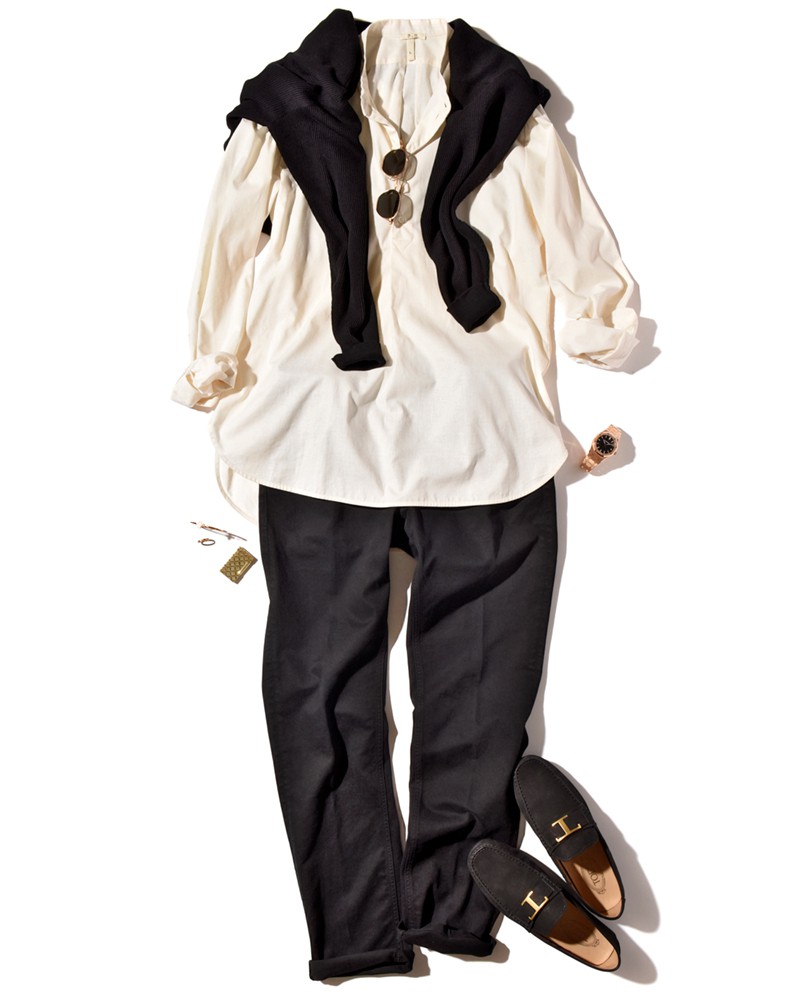 デニム6万6000円、シューズ7万6000円/ともにトッズ(トッズ・ジャパン)、ライター11万5000円/エス・テー・デュポン(エス・テー・デュポン 銀座ブティック)、時計525万円/オーデマ ピゲ(オーデマ ピゲ ジャパン)、ブレス35万9000円、リング18万5000円/ともにダミアーニ(ダミアーニ 銀座タワー)、シャツ3万5000円/タリ クシュニール(シップス 銀座店)、ニット2万8000円/ルトロワ(八木通商)、メガネ5万円/アイヴァン 7285(アイヴァン 7285 トウキョウ)