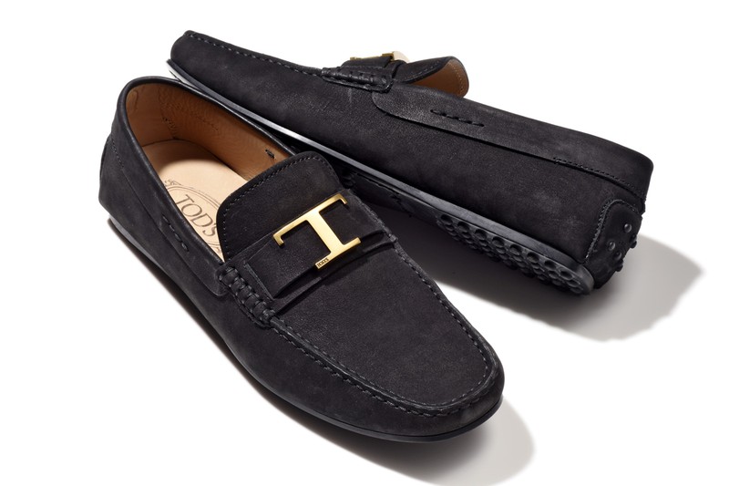 シューズ7万6000円/トッズ(トッズ・ジャパン)