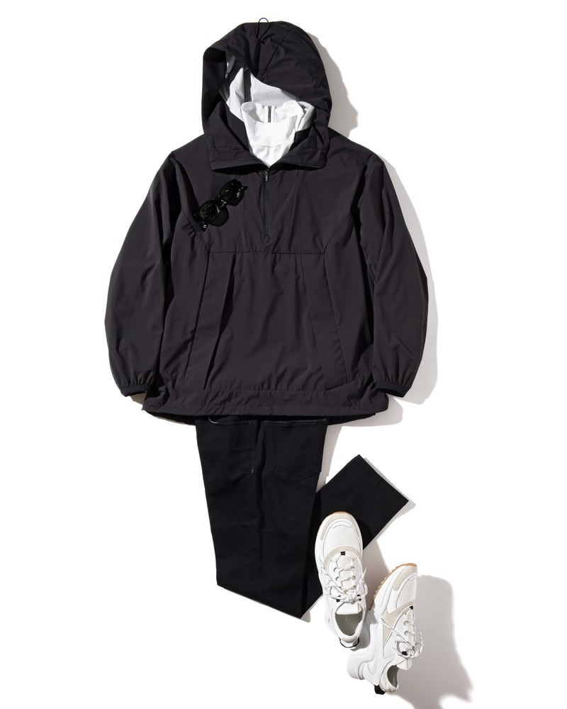 ▲デニムパンツ3万6000円/タリアトーレ(トレメッツォ)、プルオーバー5万6000円/H.I.P by SOLIDO(タトラスインターナショナル)、カットソー3万3000円/ヌメロ ヴェントゥーノ(N°21 表参道)、サングラス4万4000円/バートン ペレイラ(ヴィジョナイズ)、シューズ6万3000円/フィリップモデル(トヨダトレーディング プレスルーム)