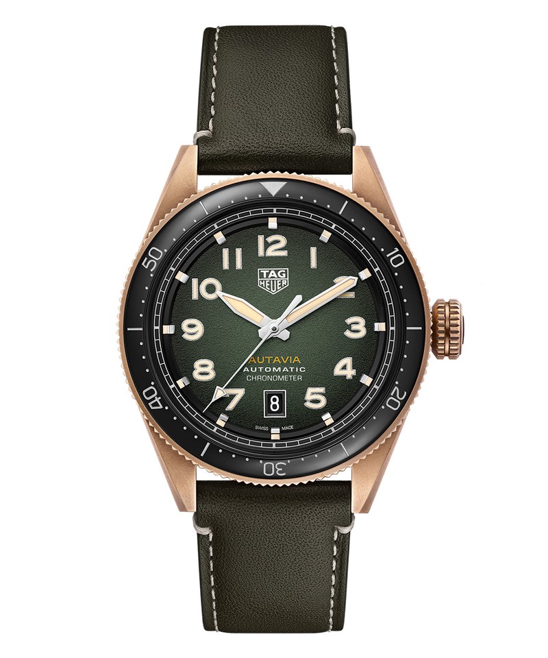 ▲「オータヴィア キャリバー 5 COSC」自動巻き、BRケース（42mm）、レザーストラップ、100m防水。41万5000円／タグ・ホイヤー