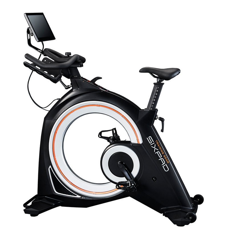 「SIXPAD HOME GYM」スタンダードプラン月額4180円〜、「Powersuit」10万8000円、「The Bike EX」45万円(分割払い有)/MTG