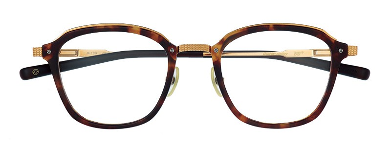 フォーナインズ