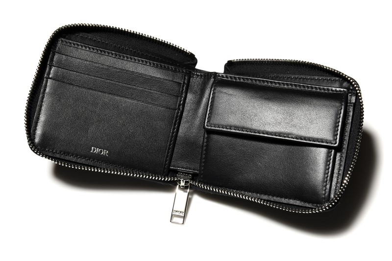 財布▲ ［W11×H9cm］7万円／ディオール（クリスチャン ディオール）