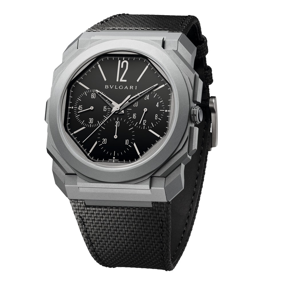▲ 「オクト フィニッシモ クロノグラフ GMT チタニウム」自動巻き、チタンケース(42mm)、ラバーストラップ。2021年6月発売予定。187万円(予価)/ブルガリ(ブルガリ ジャパン)