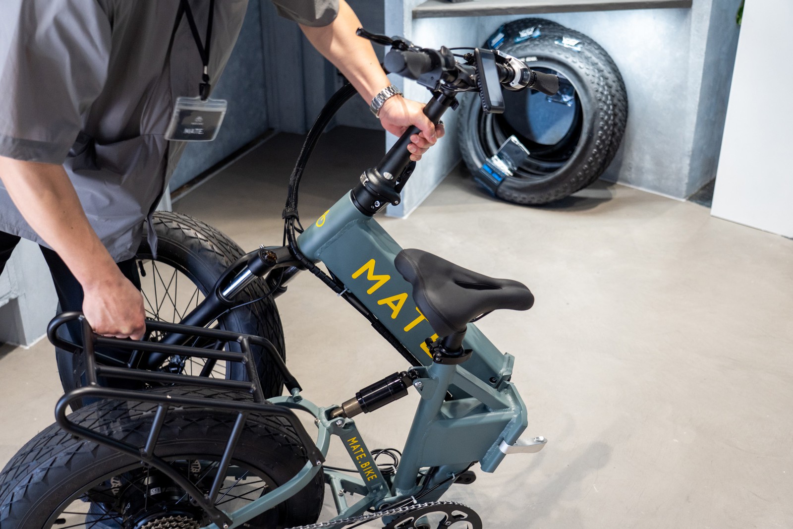 MATE X 250 電動アシスト自転車 油圧式 行動走行可能 - 自転車本体