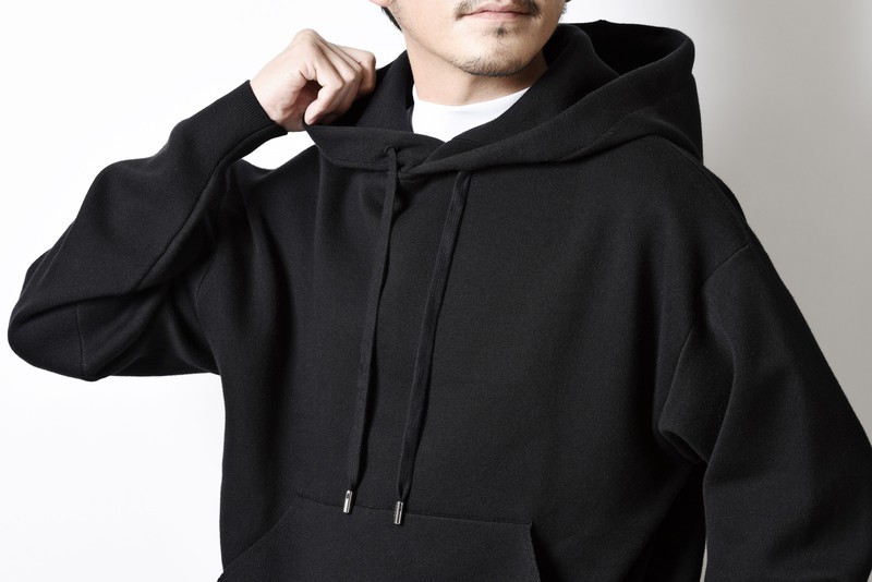▲ Tシャツ1万9800円、パーカ4万2900円/キャバン(キャバン 代官山店)