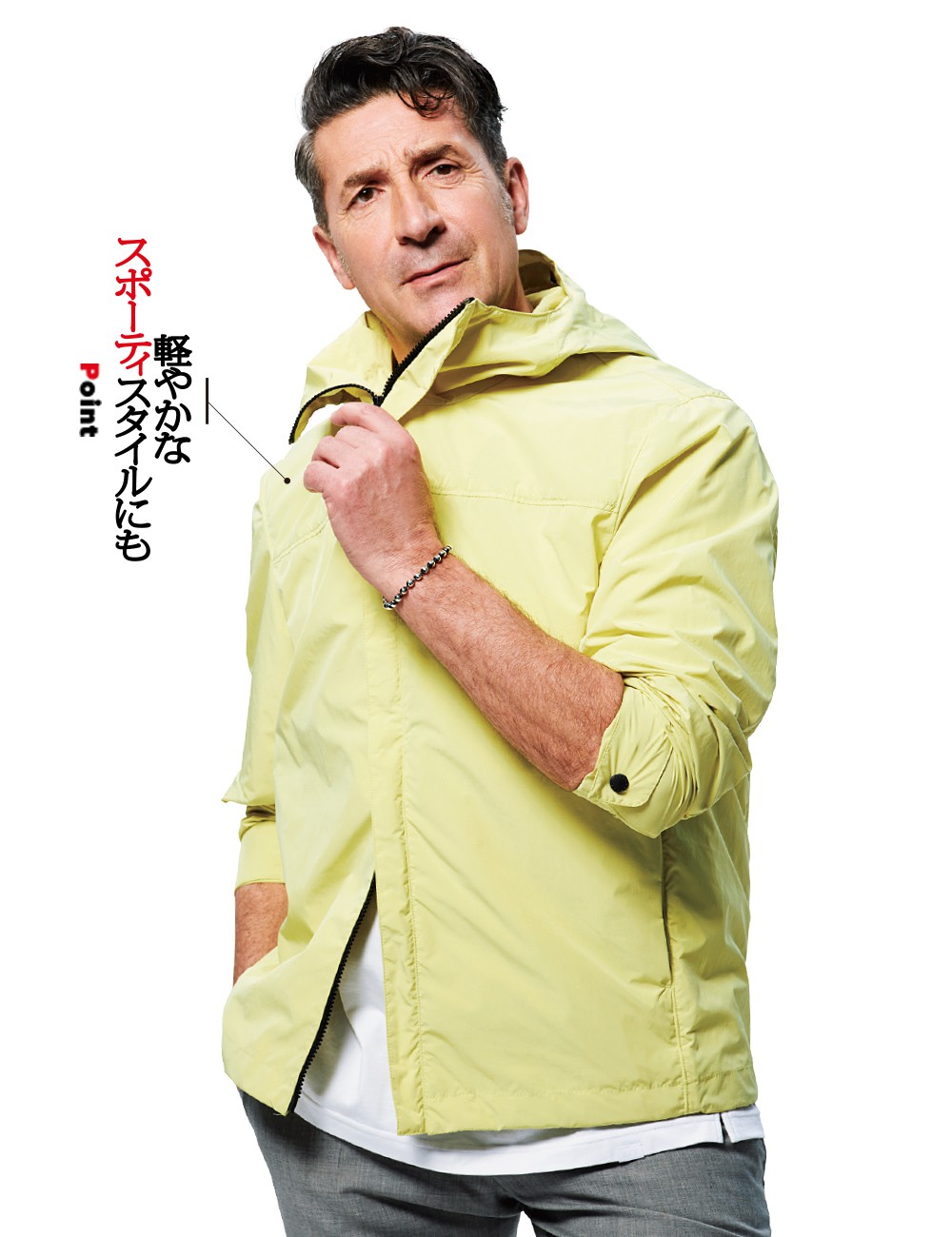 ブルゾン6万4900円/ポール&シャーク(トレメッツォ)、Tシャツ9900円/ヤー(エストネーション)、パンツ2万8600円/ジェルマーノ(バインド ピーアール)
