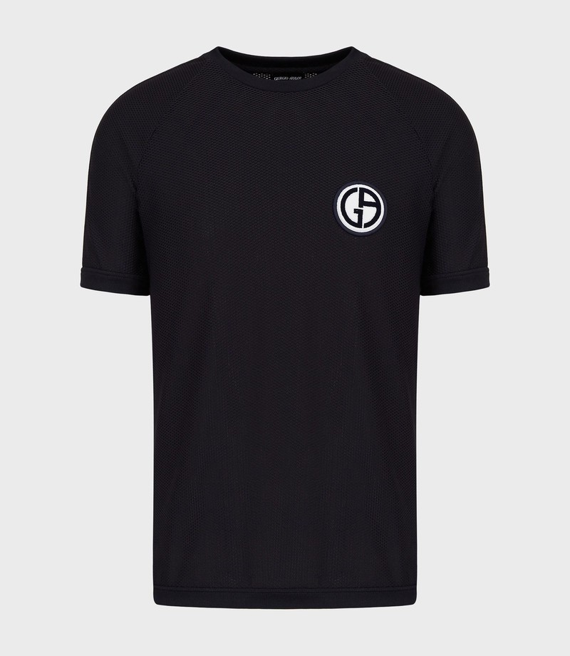 Tシャツ7万3700円/ジョルジオ アルマーニ(ジョルジオ アルマーニ ジャパン)