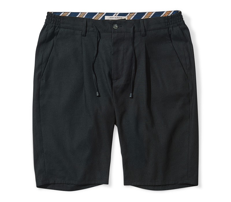 パンツ3万1900円／ジャブスアルキヴィオ（エフイーエヌ）