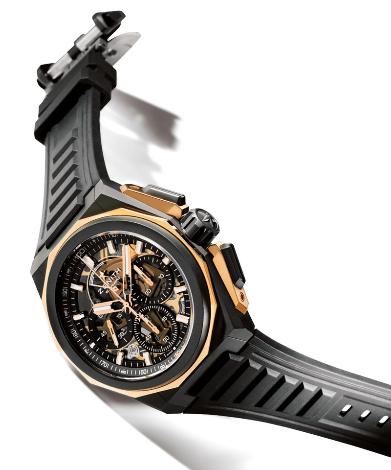 最新時計】冬の注目クロノグラフは黒×ゴールドの大人顔 | メンズ
