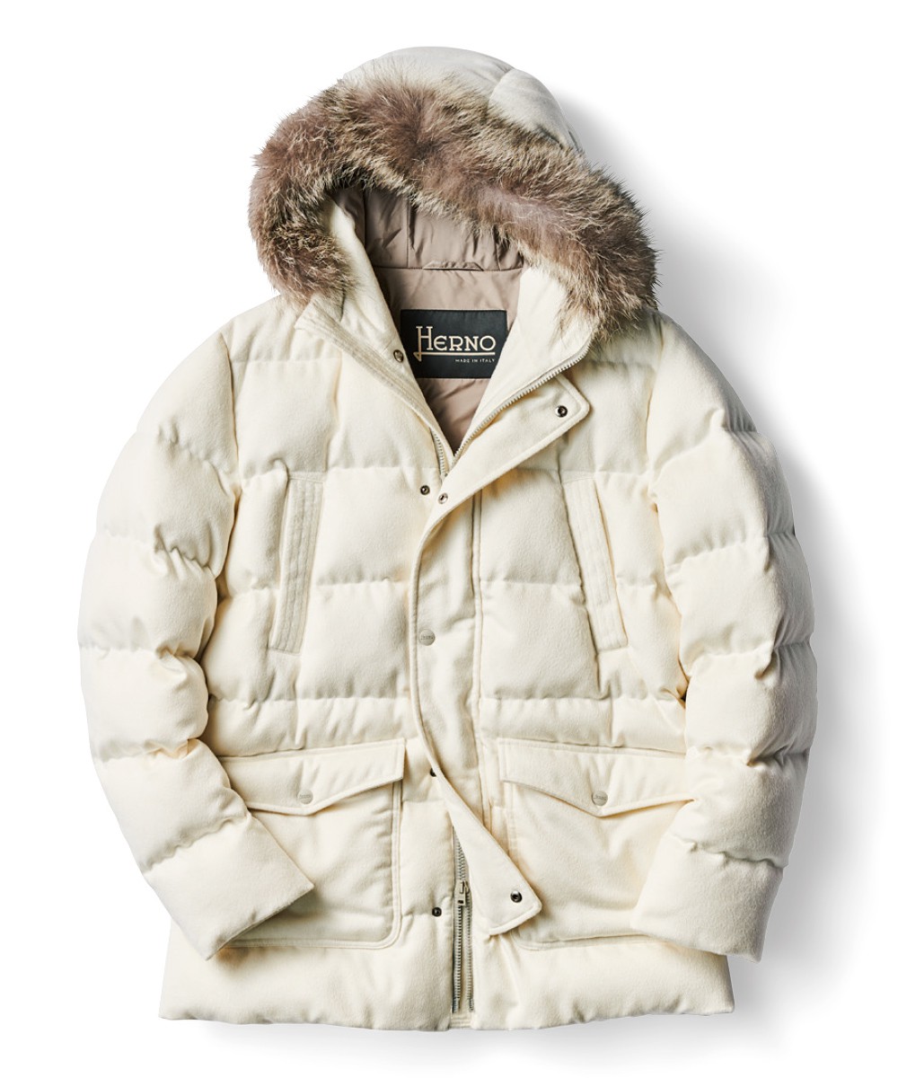 37万4000円/ヘルノ(ヘルノ・ジャパン)