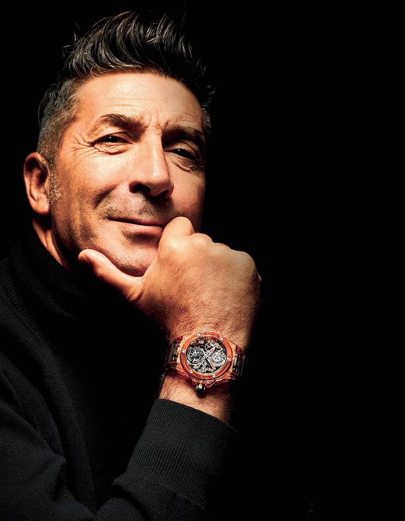 ▲ 時計1961万3000円／ウブロ、ニット2万9700円／スローン