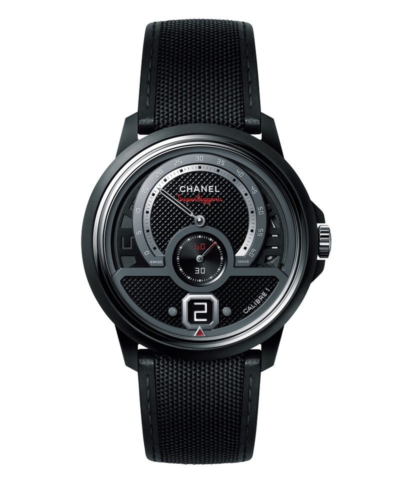 ▲ 「ムッシュー ドゥ シャネル スーパーレッジェーラ」手巻き、高耐性ブラックセラミックケース(42mm)、ナイロン×カーフストラップ。468万6000円/シャネル(シャネル カスタマーケア)