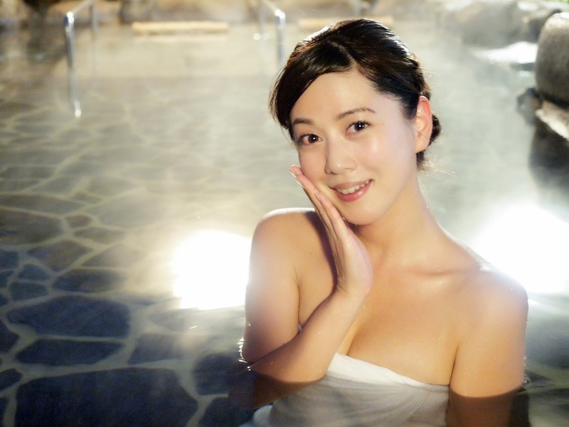美人温泉 北出恭子 LEON