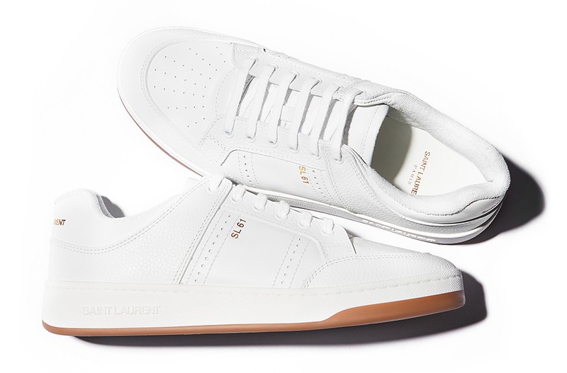 シューズ9万9000円/サンローラン バイ アンソニー・ヴァカレロ(サンローラン クライアントサービス)