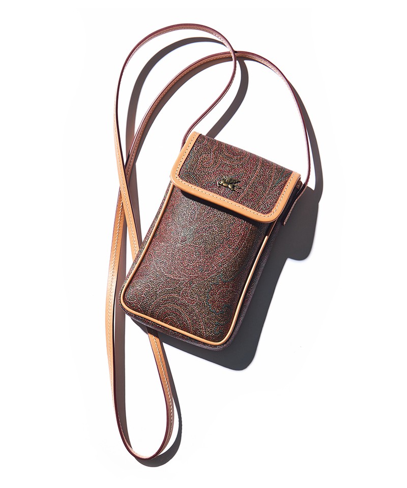 スマホケース5万8300円／エトロ（エトロ ジャパン）