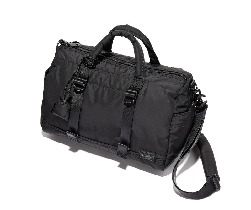 ▲ バッグ[W30×H19×D17cm]3万4100円／ポーター(ポーター 表参道)