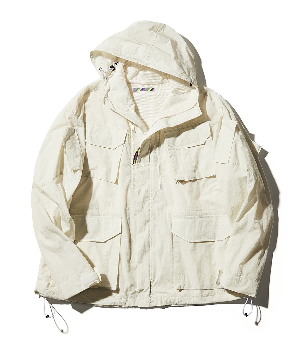 ジャケット4万7300円/イズネス(アルファ PR)