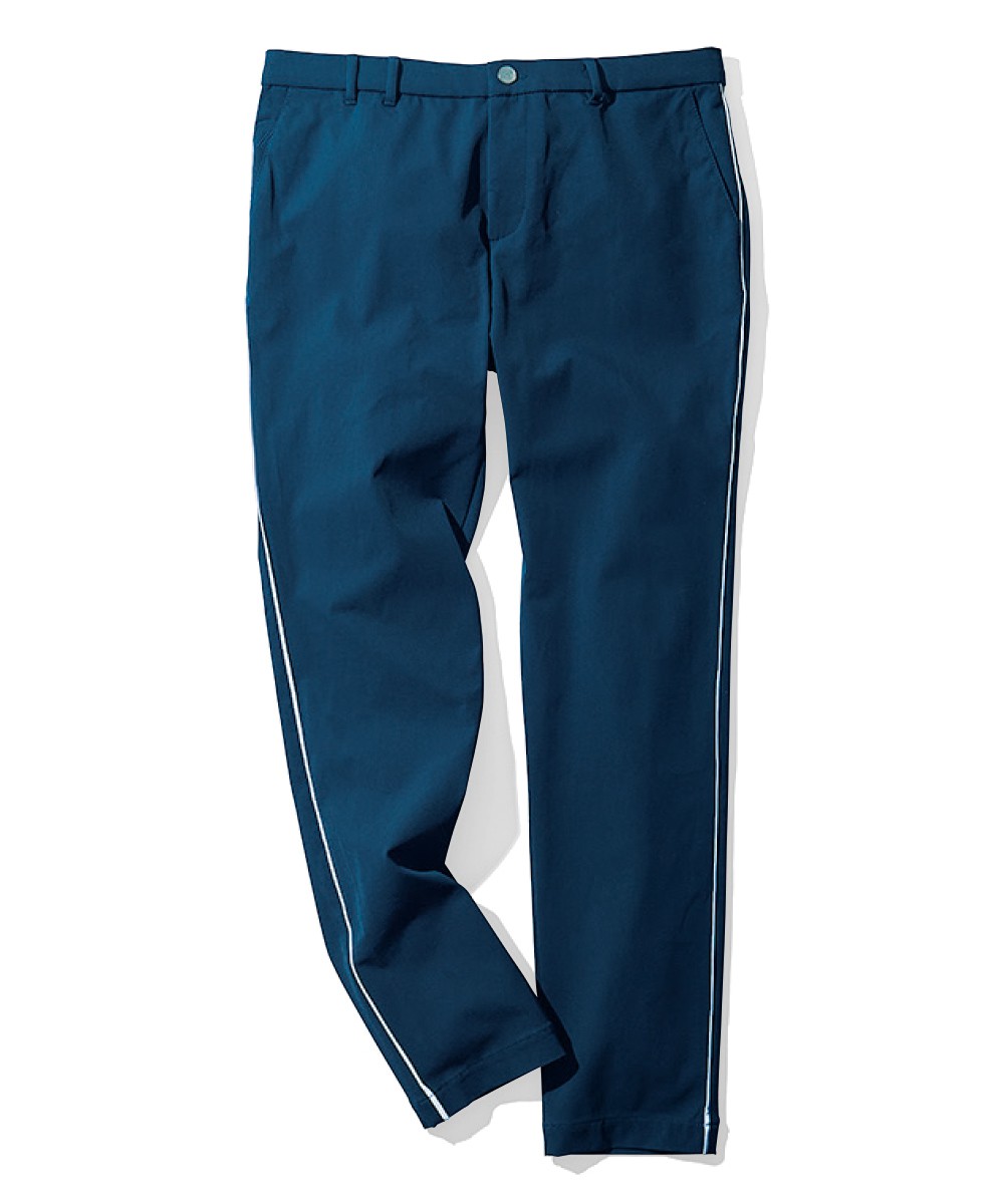 パンツ4万7300円/アルベルト(グレンコーポレーション)