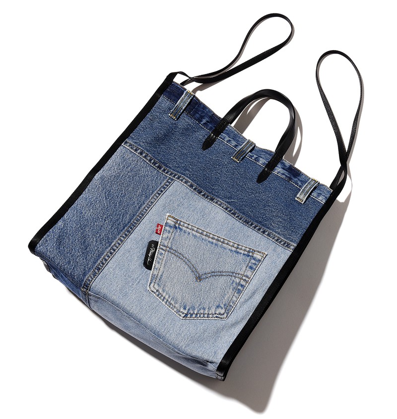 ▲ バッグ[W35.5×H37×D16.5cm] 5万9400円／3.1 フィリップ リム（3.1 フィリップ リム ジャパン）