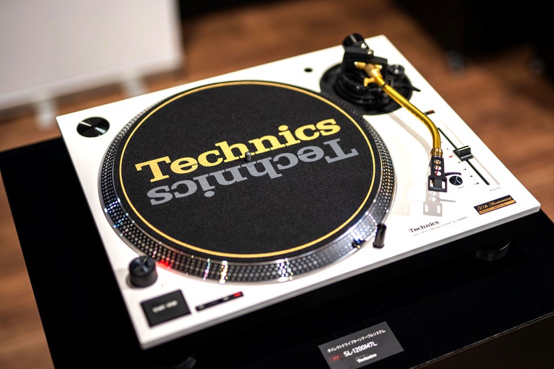 「SL-1200M7L」12万円/テクニクス(パナソニック)