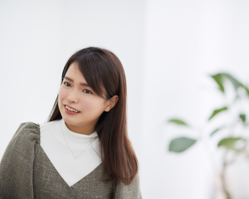 酒匂彩名さん(ジュエリーデザイナー)