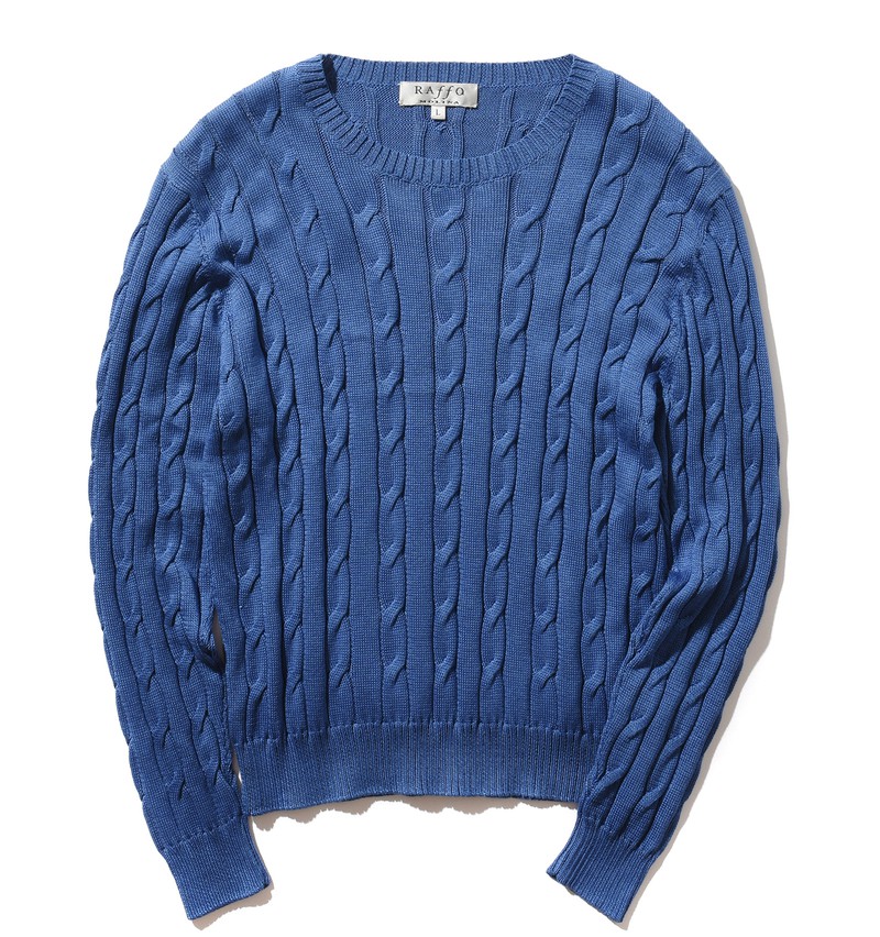 ▲ ニット3万5200円／ラッファ モリーナ（ビームス F）