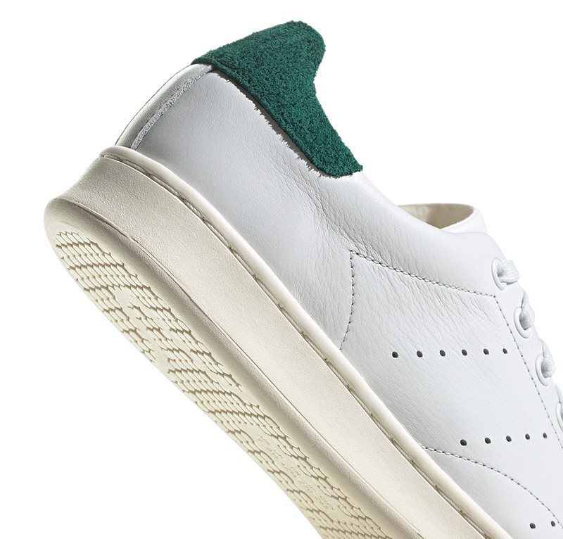 スニーカー2万1000円/アディダス オリジナルス(アディダスお客様窓口)