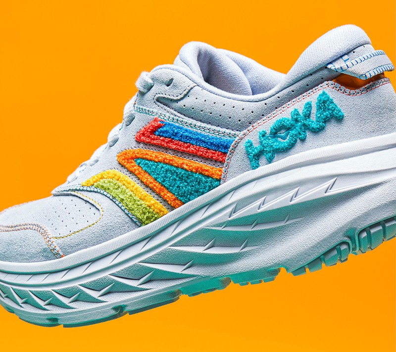 スニーカー2万7500円/ホカ(デッカーズジャパン)