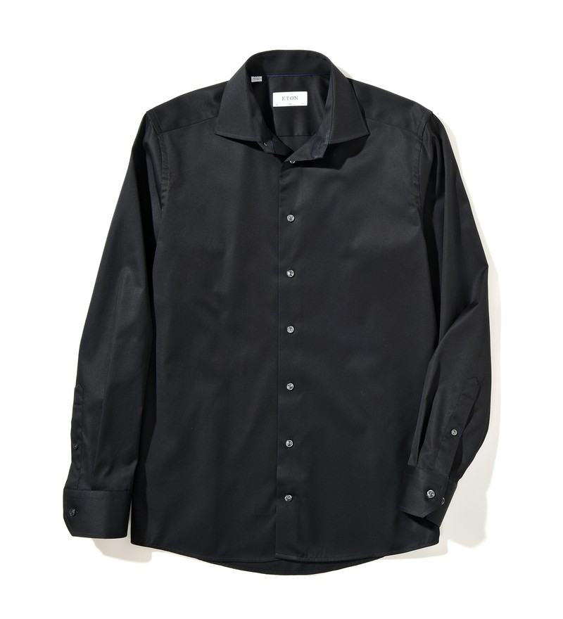 ▲ シャツ2万6500円/イートン