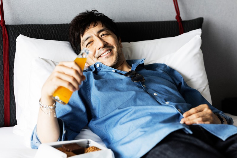 ▲ シャツ2万3000円/イートン、その他はスタイリスト私物