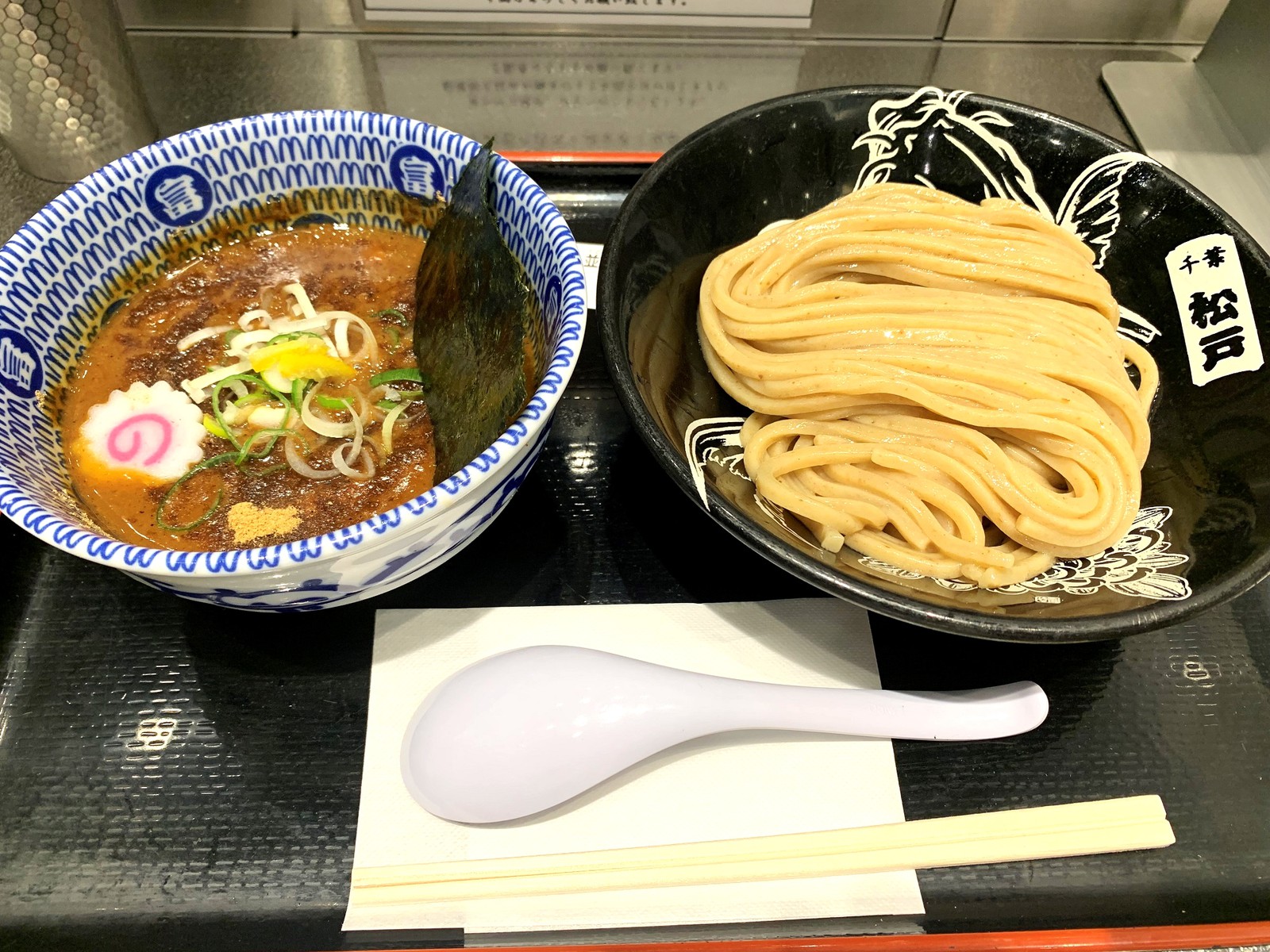 松戸富田麺絆　LEON　山本益博