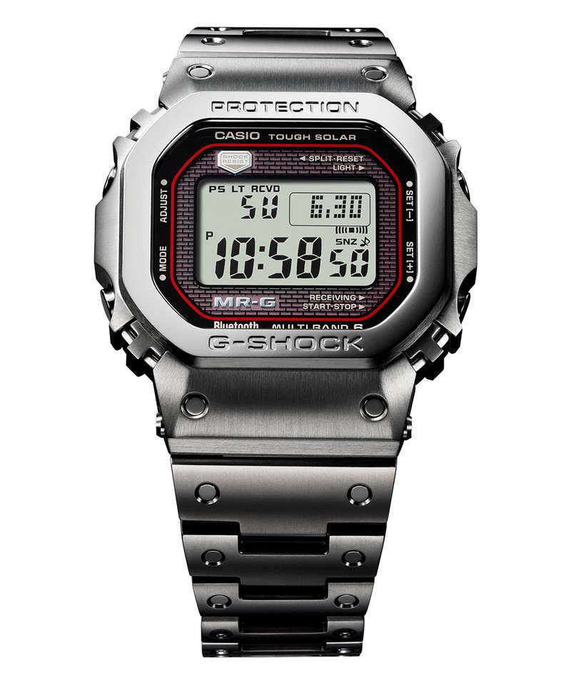 「MRG-B5000D」タフソーラー、Ti×コバリオン+チタンカーバイド(49.4×43.2mm)。20気圧防水。39万6000円/カシオ(カシオ計算機 お客様相談室)